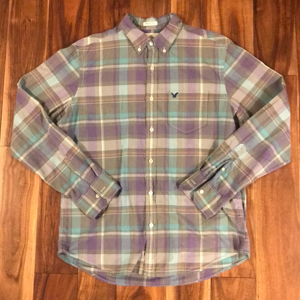 American Eagle flannel button up shirt.